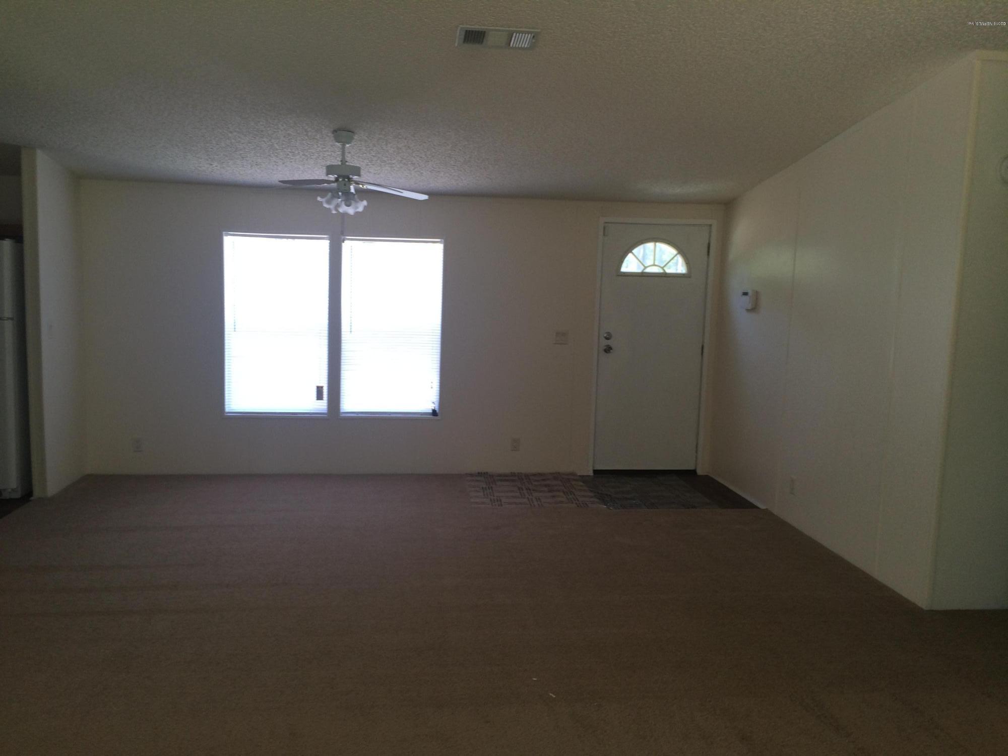 12442 Shark Road West Jacksonville, FL 32226 - Photo 5 of 19 image