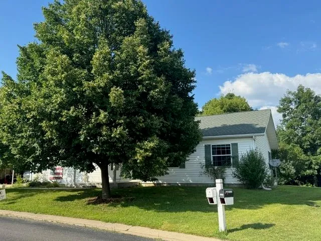 $125,000 | N115W20994 Brookside Drive, Germantown, WI 53022