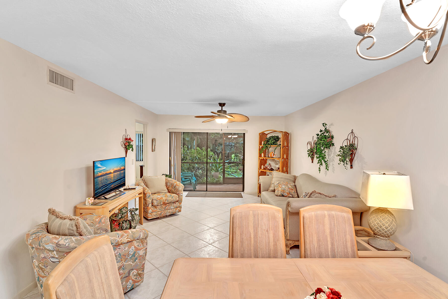 22112 Palms Way, Unit 101 Boca Raton, FL 33433 - Photo 11 of 35 DSC00281