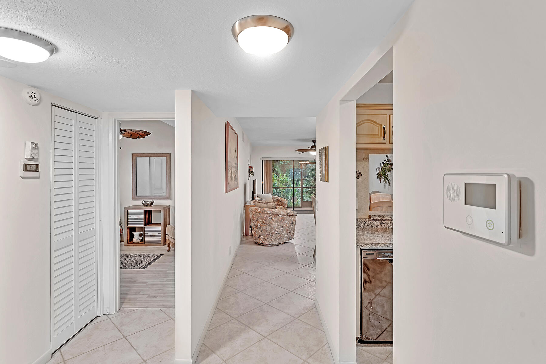22112 Palms Way, Unit 101 Boca Raton, FL 33433 - Photo 5 of 35 DSC00196