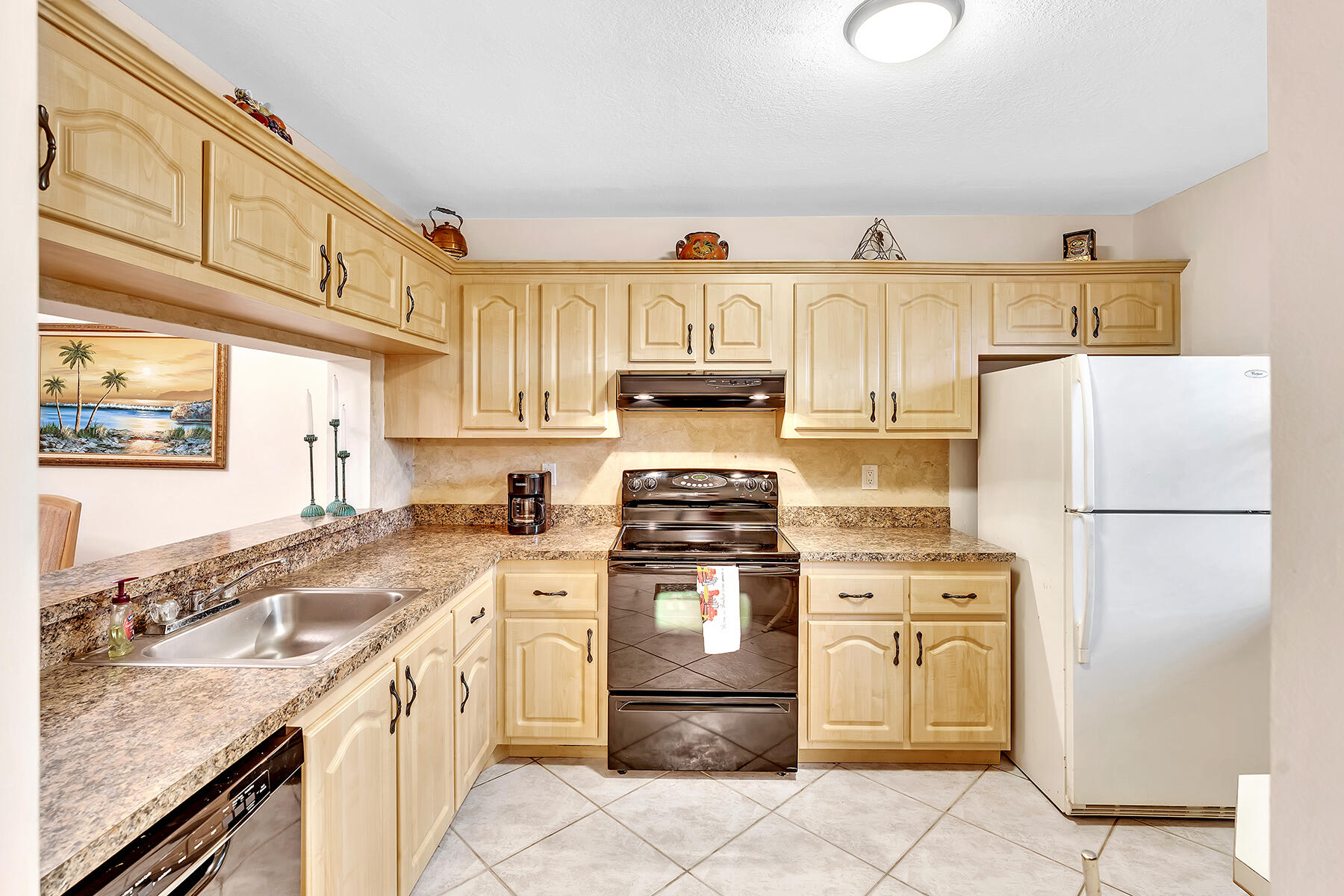 22112 Palms Way, Unit 101 Boca Raton, FL 33433 - Photo 6 of 35 DSC00235