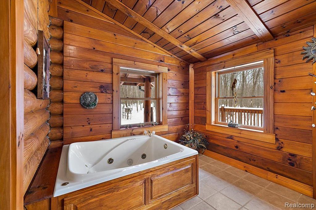 10287 Gibbs Road Clarkston, MI 48348 - Photo 43 of 87