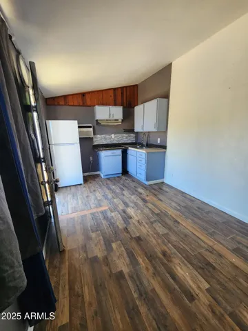 $1,050 | 17814 North 20th Place, Phoenix, AZ 85022