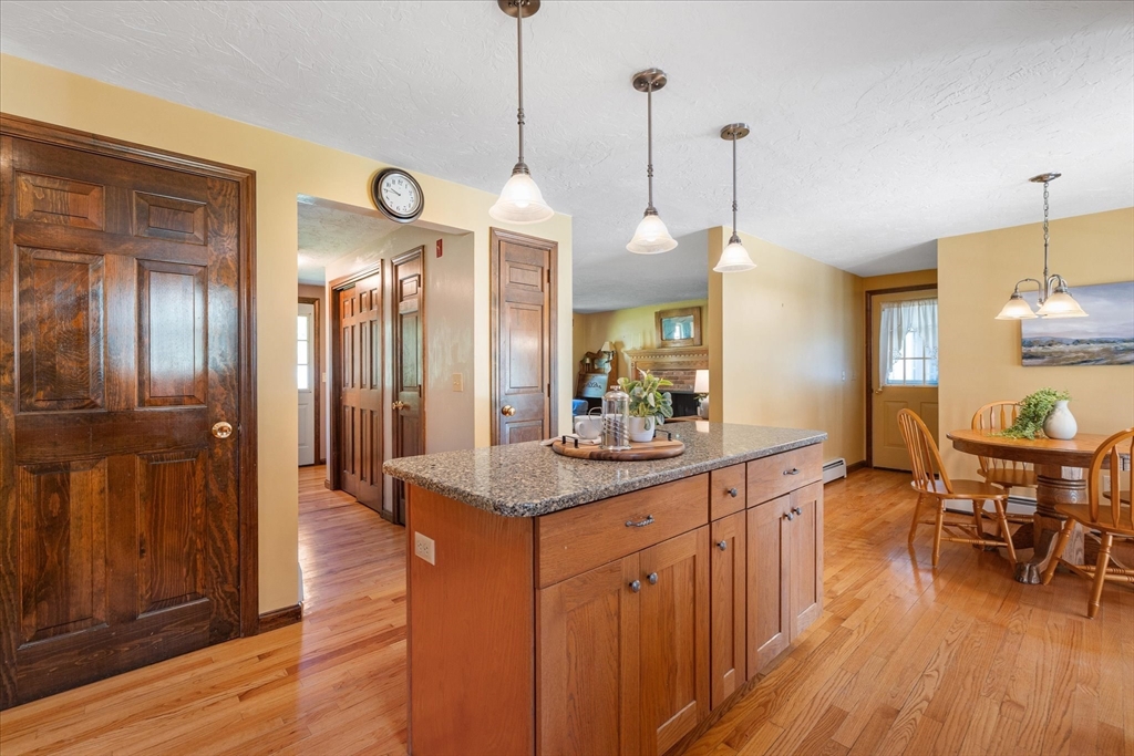 2 Fox Run Road Sterling, MA 01564 - Photo 7 of 41