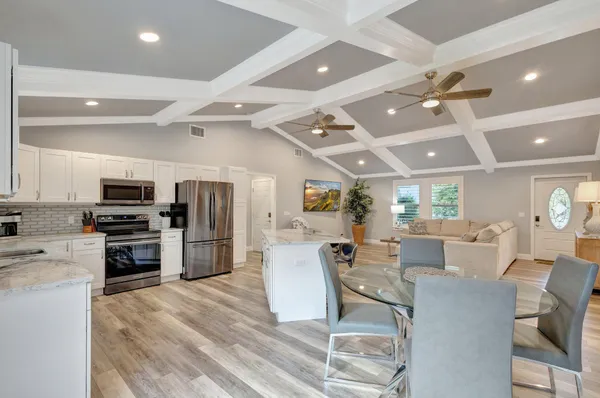 $759,000 | 10600 Southeast Gomez Avenue, Hobe Sound, FL 33455