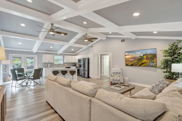 $759,000 | 10600 Southeast Gomez Avenue, Hobe Sound, FL 33455