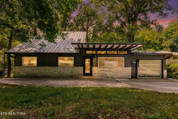 $870,000 | 519 Noelton Drive Southwest, Knoxville, TN 37919