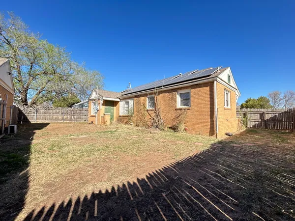 $1,095 | 2201 28th Street, Unit FRONT, Lubbock, TX 79411