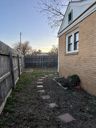 $1,350 | 2201 28th Street, Unit FRONT, Lubbock, TX 79411