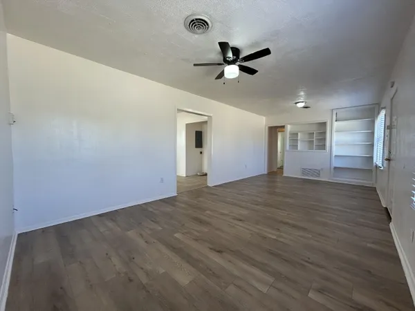 $1,350 | 2201 28th Street, Unit FRONT, Lubbock, TX 79411
