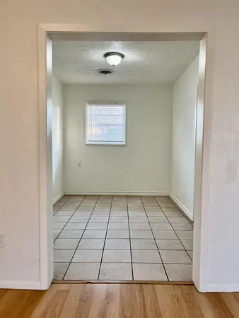 $1,350 | 2201 28th Street, Unit FRONT, Lubbock, TX 79411