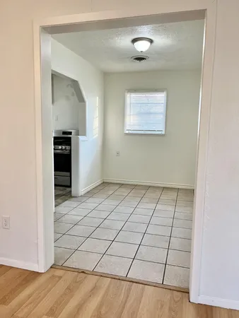 $1,350 | 2201 28th Street, Unit FRONT, Lubbock, TX 79411