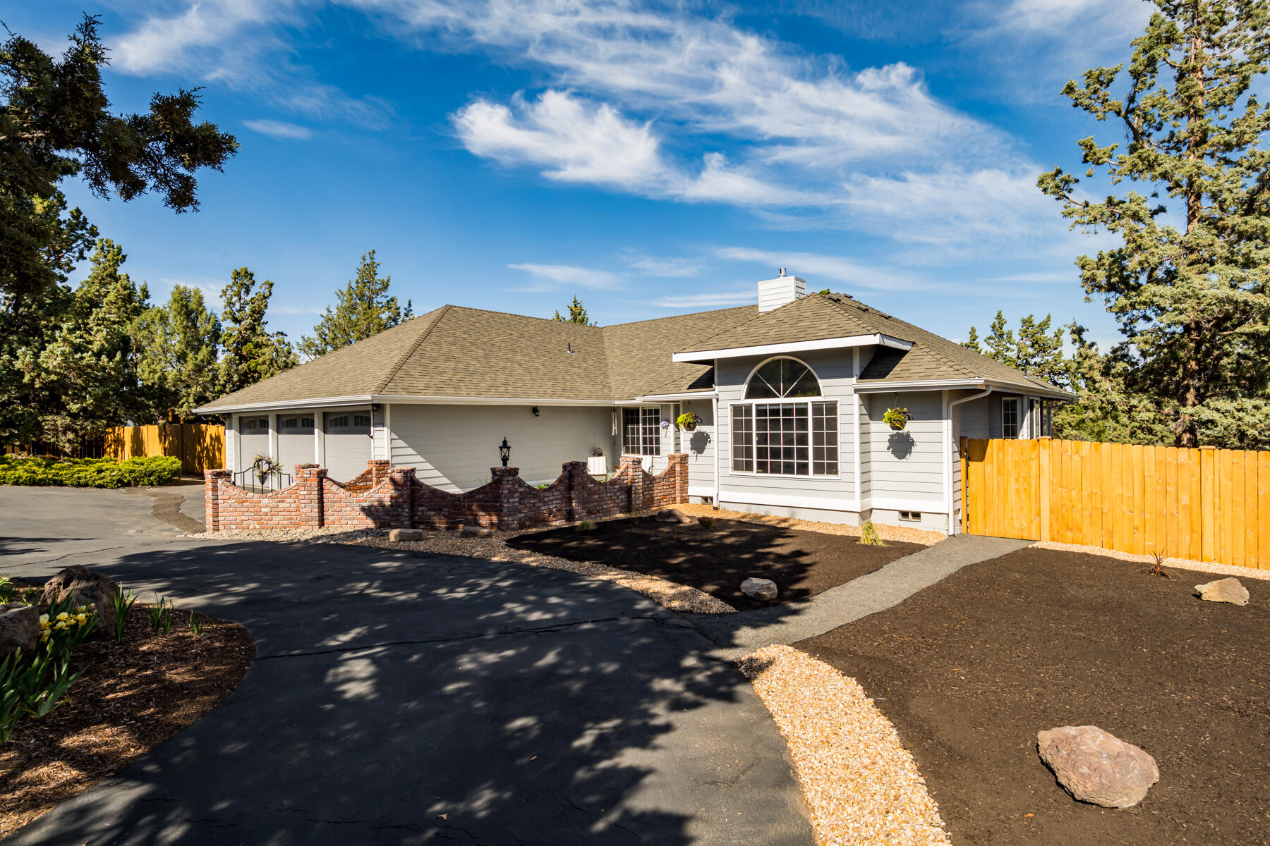 3740 Southwest 35th Street Redmond, OR 97756 - Photo 5 of 51 JH5_2435