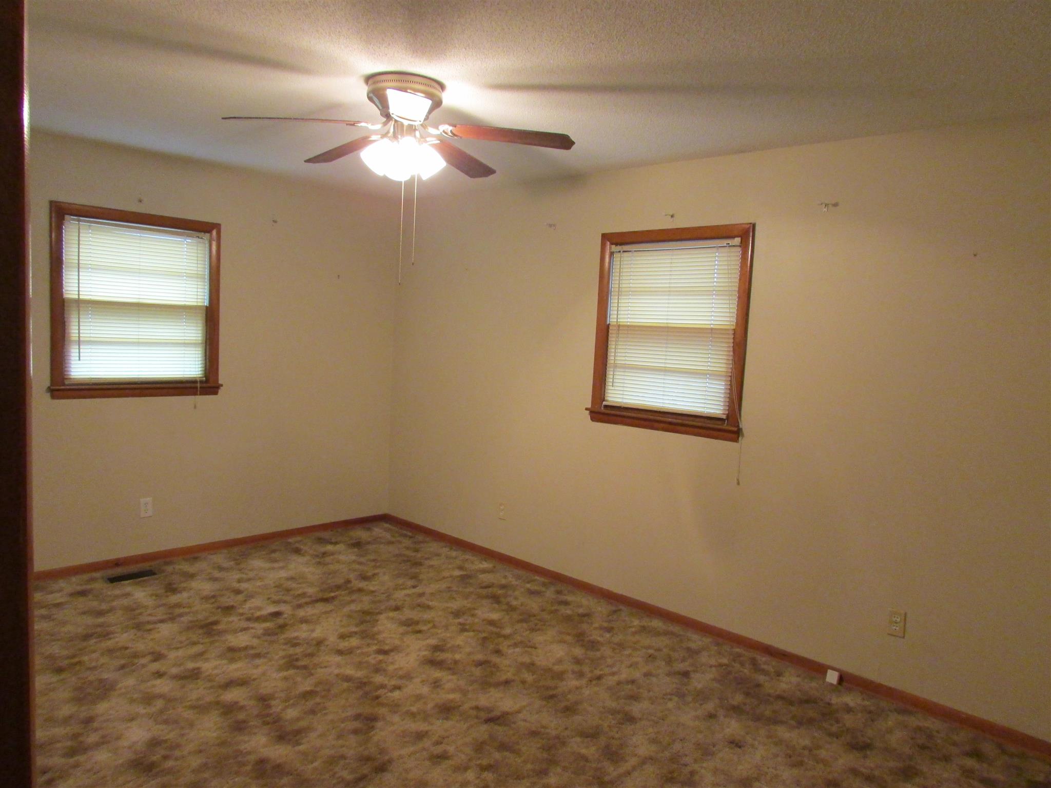208 Cobb Road Tullahoma, TN 37388 - Photo 8 of 16 Gallery Image 8