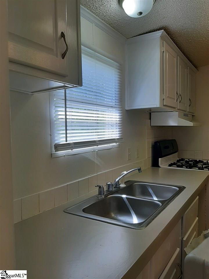 291 Gibson Road Easley, SC 29640 - Photo 6 of 22