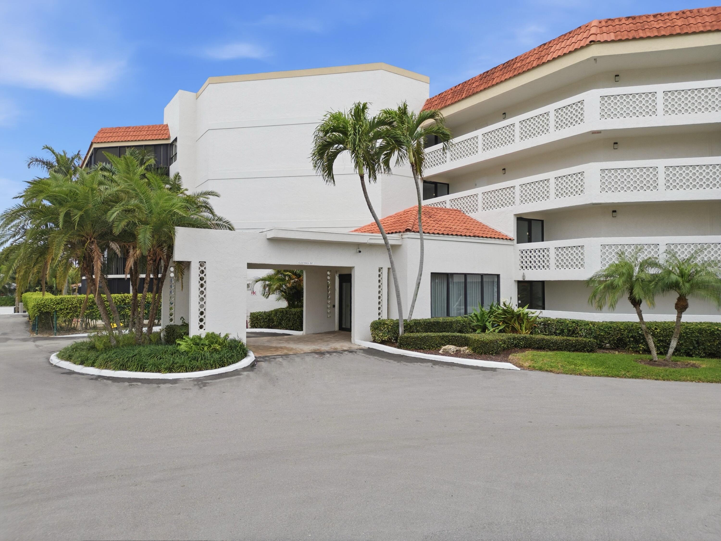800 Jeffery Street, Unit 102 Boca Raton, FL 33487 - Photo 3 of 23 Covered Entry