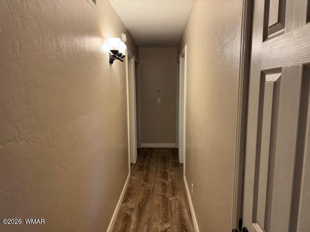 611 South River Road Eagar, AZ 85925 - Photo 12 of 14 Hall way