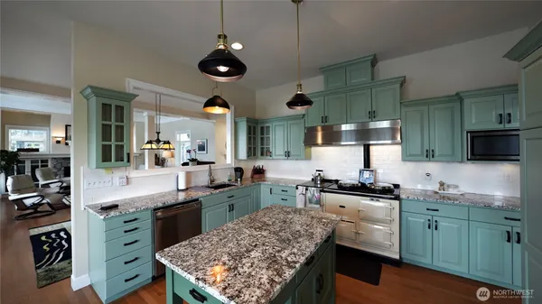 $1,690,000 | 7240 Holmes Island Road Southeast, Lacey, WA 98503