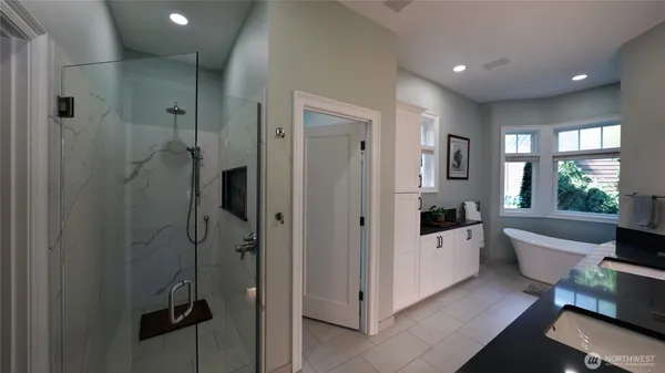 $1,690,000 | 7240 Holmes Island Road Southeast, Lacey, WA 98503