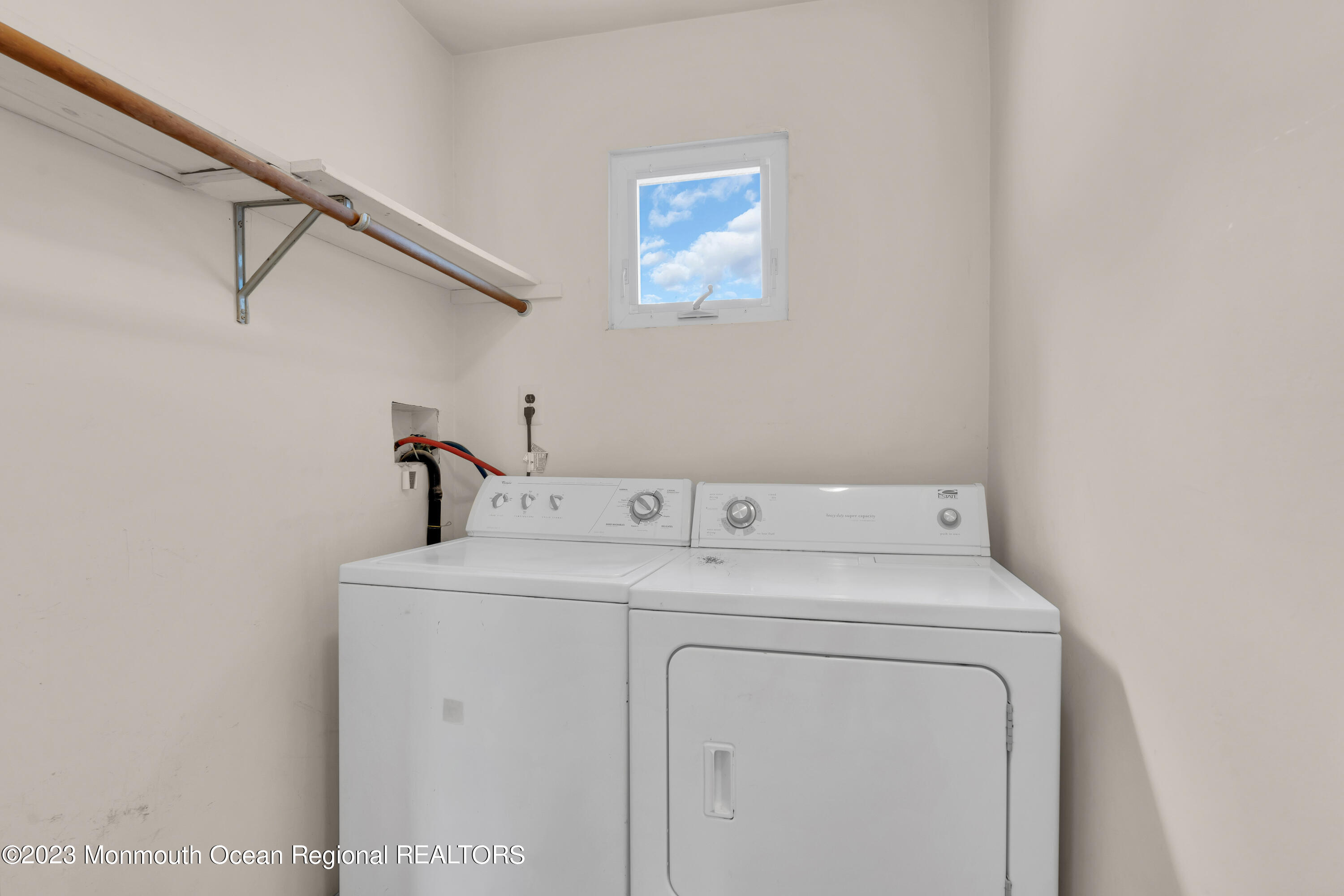 21 Blake Circle Brick, NJ 08724 - Photo 15 of 23 a utility room with dryer and washer