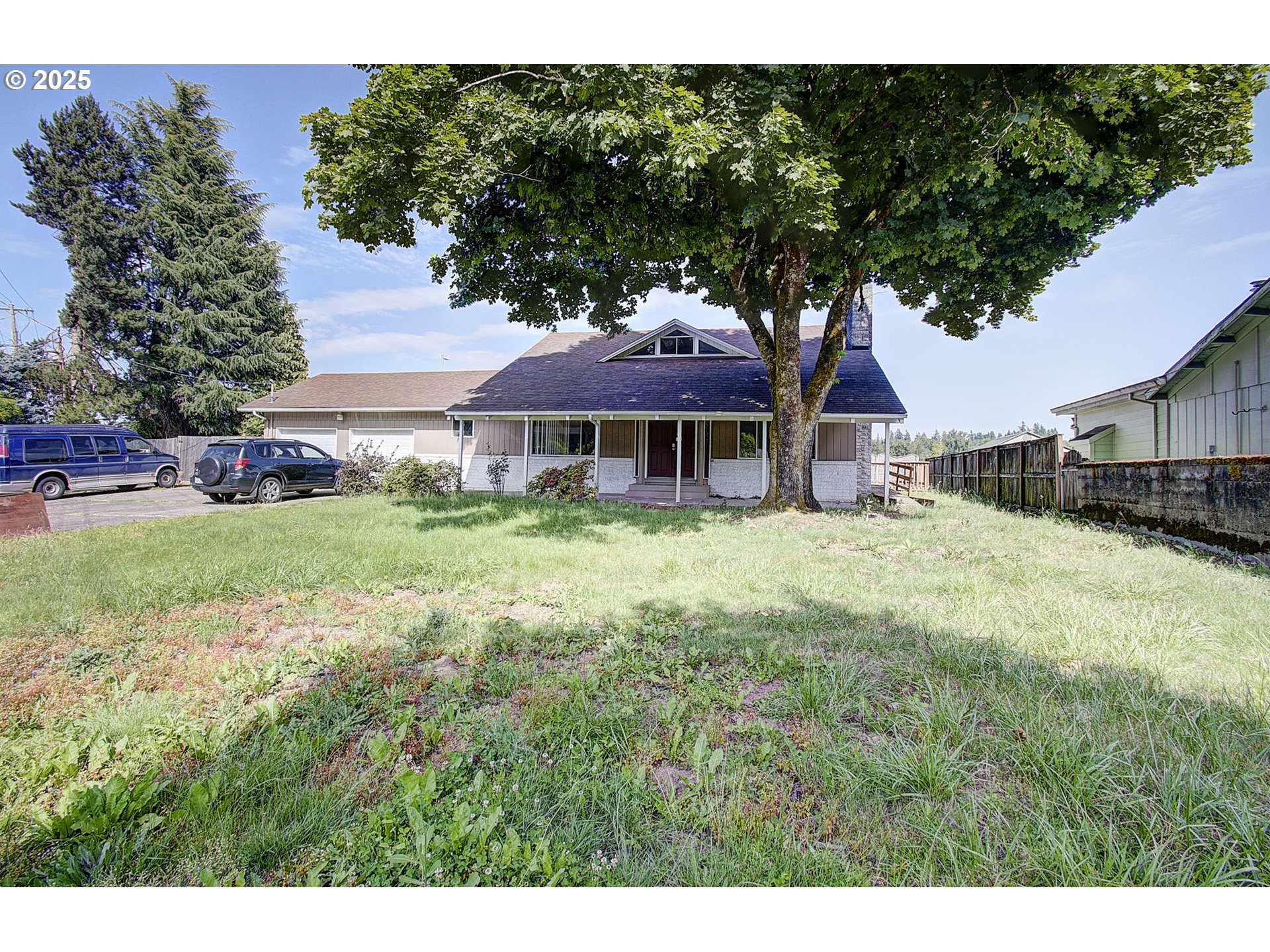 8400 Cason Road Gladstone, OR 97027 - Photo 2 of 35 a house view with a garden space