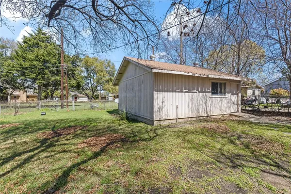 $1,700 | 1809 Westway Avenue, Garland, TX 75042
