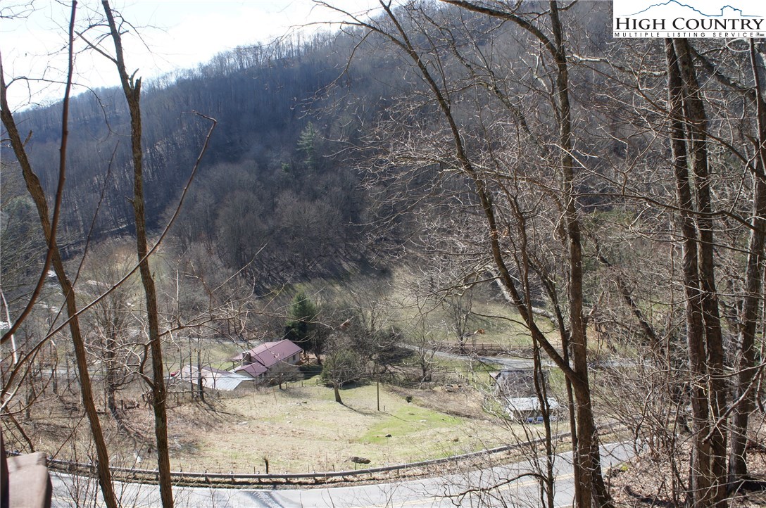 2024 Georges Gap Road Sugar Grove, NC 28679 - Photo 16 of 39 Gallery Image 16