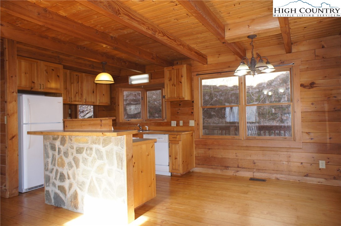 2024 Georges Gap Road Sugar Grove, NC 28679 - Photo 24 of 39 Gallery Image 24