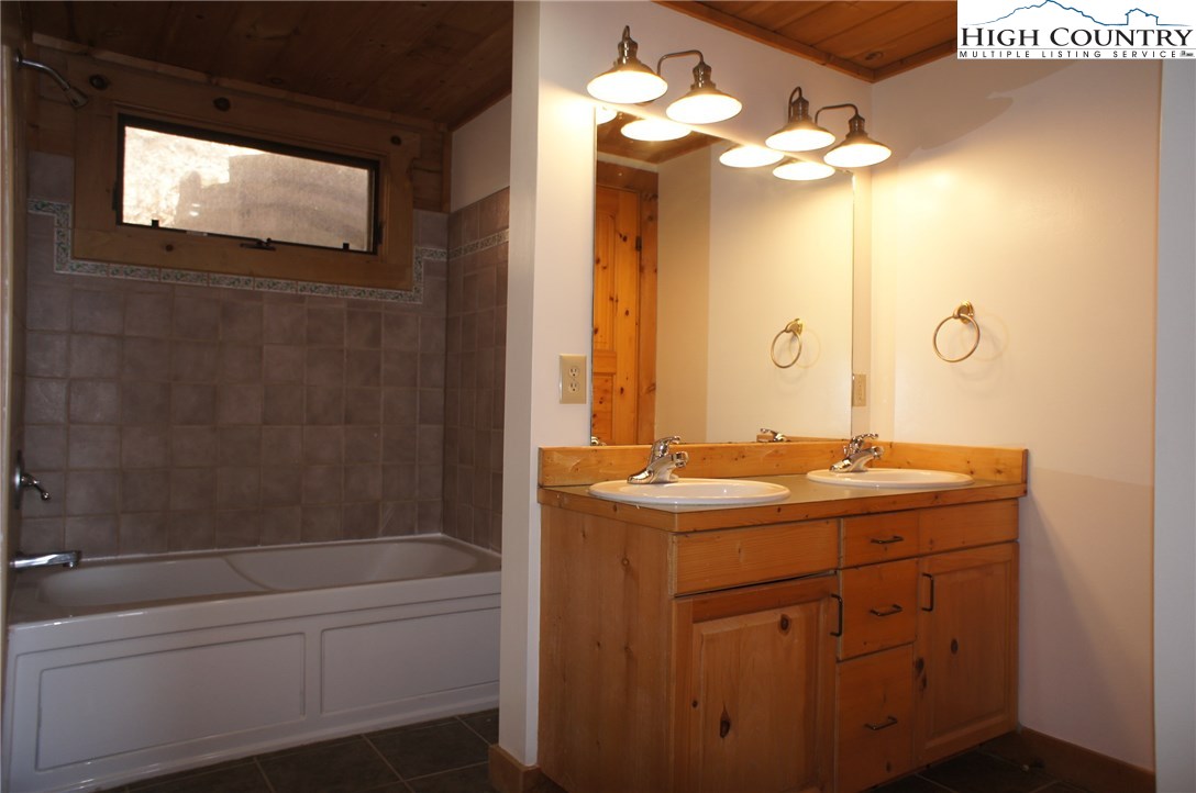 2024 Georges Gap Road Sugar Grove, NC 28679 - Photo 29 of 39 Gallery Image 29