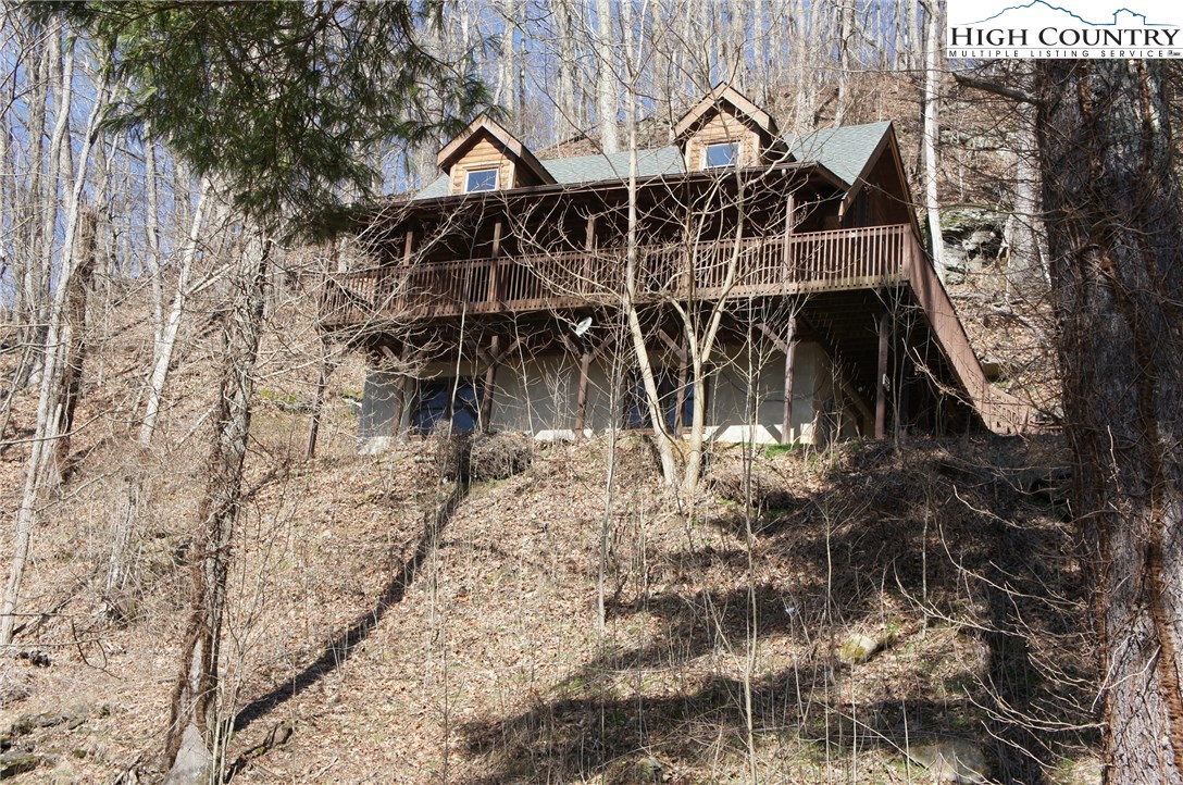 2024 Georges Gap Road Sugar Grove, NC 28679 - Photo 3 of 39 Gallery Image 3