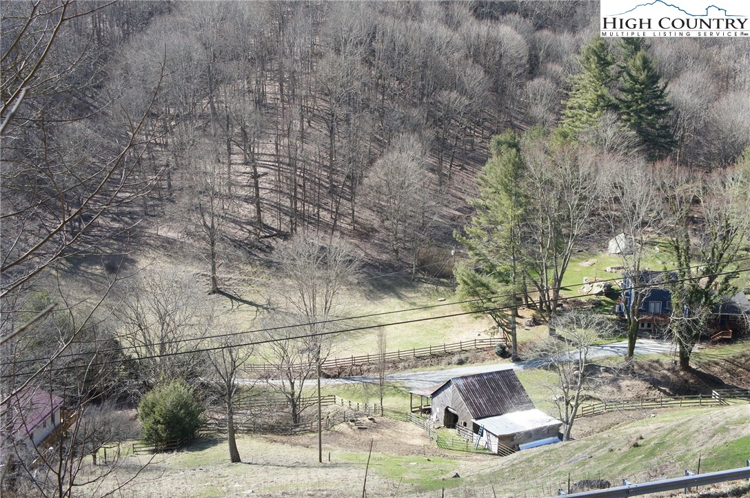 2024 Georges Gap Road Sugar Grove, NC 28679 - Photo 6 of 39 Gallery Image 6