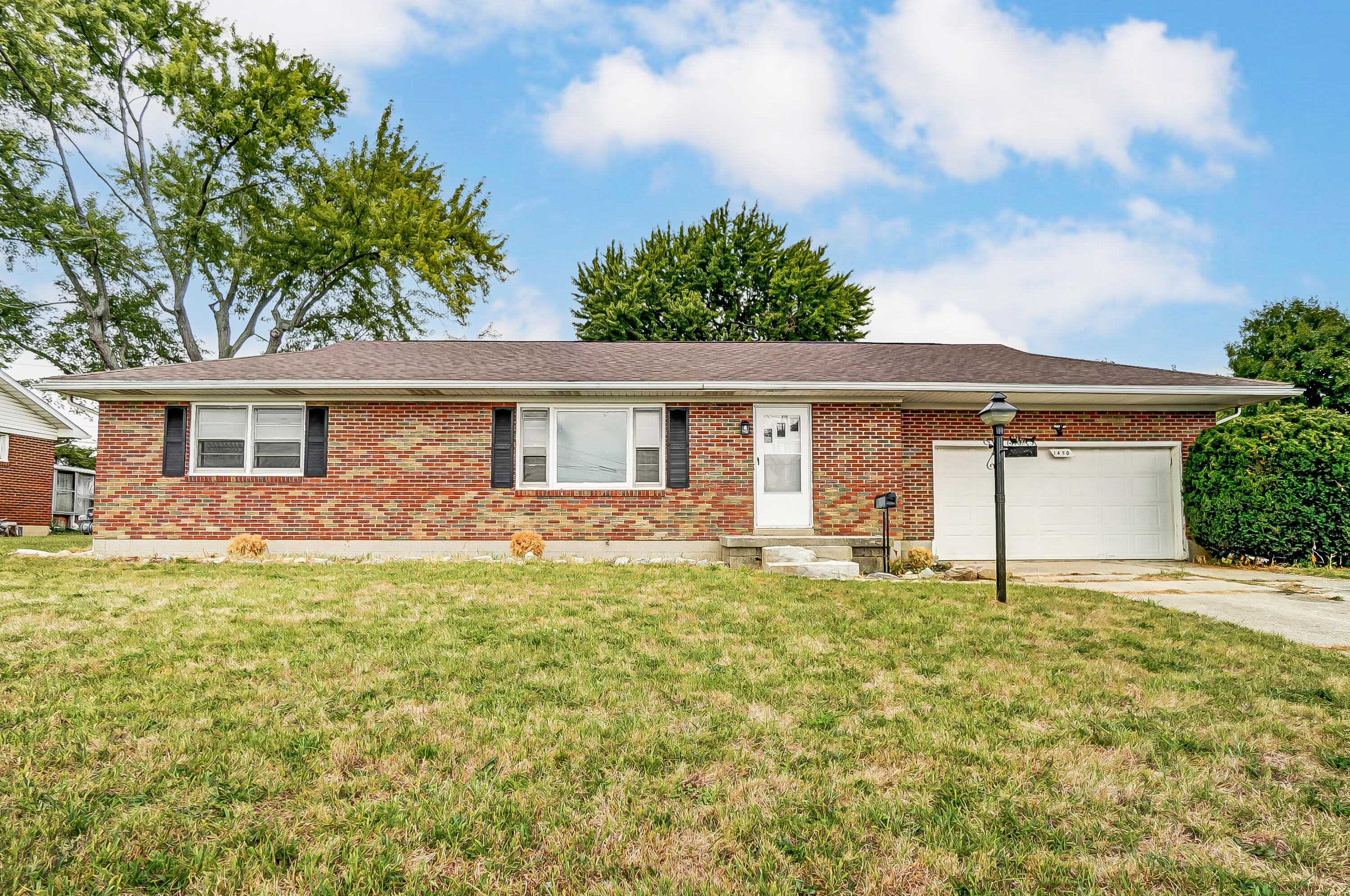 1450 Moorefield Road Springfield, OH 45503 - Photo 1 of 29