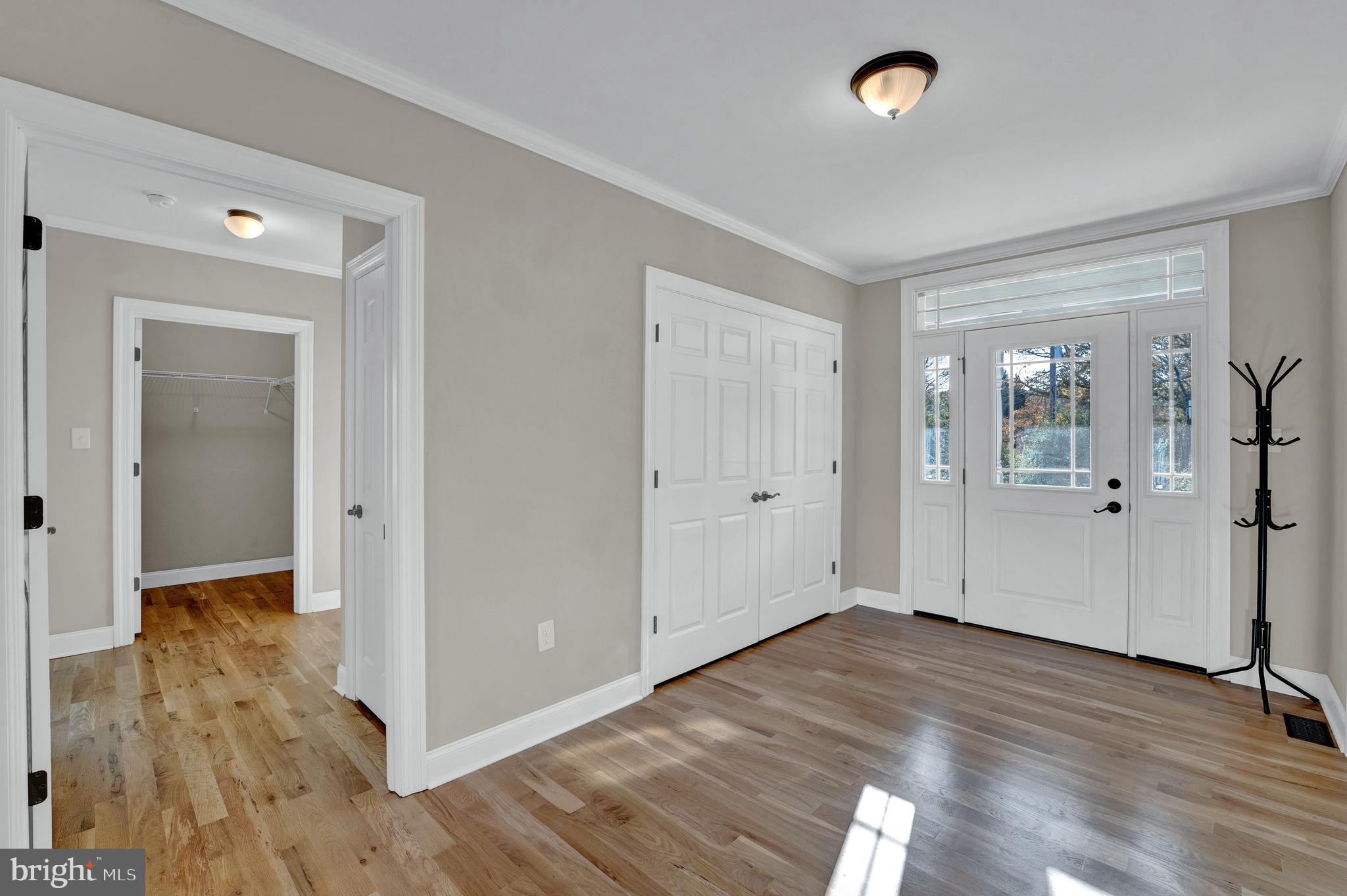 342 Rosemont Ringoes Road Stockton, NJ 08559 - Photo 20 of 55 Main level private suite foyer entrance