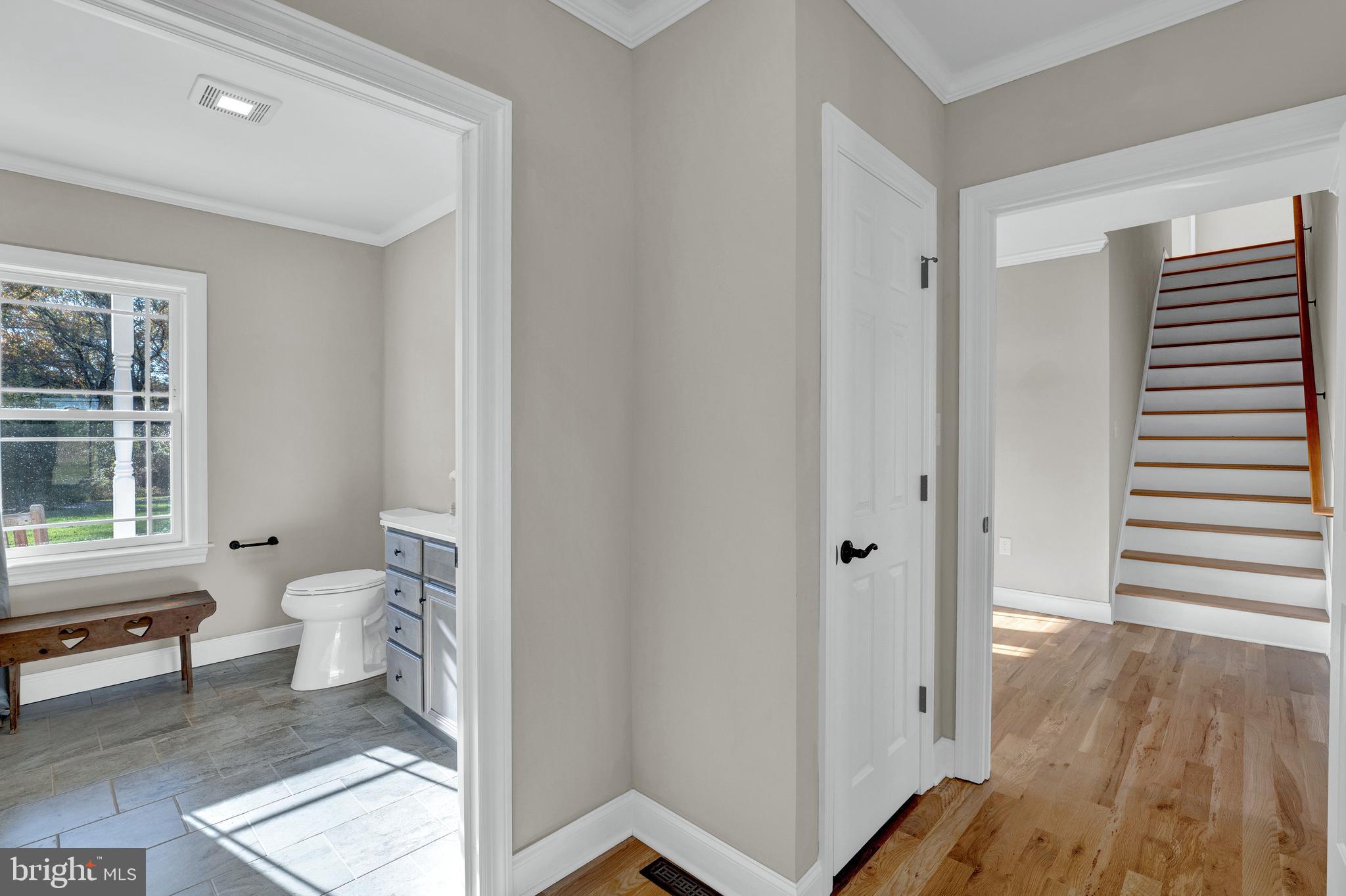 342 Rosemont Ringoes Road Stockton, NJ 08559 - Photo 25 of 55 Private suite foyer entrance