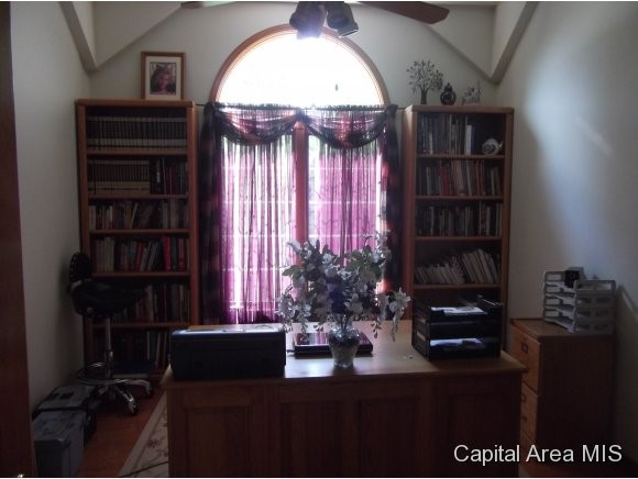 604 Silver Spring Drive Springfield, IL 62702 - Photo 4 of 9