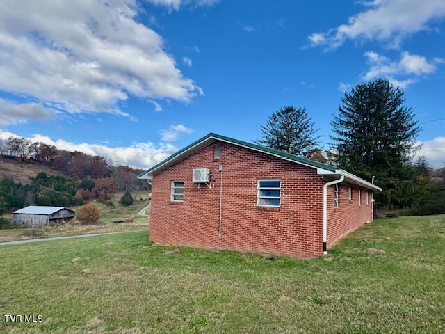 526 Blue Hollow Road Rose Hill, VA 24281 - Photo 4 of 25 IMG_4568