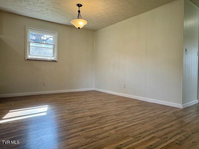 526 Blue Hollow Road Rose Hill, VA 24281 - Photo 9 of 25 Dining Area