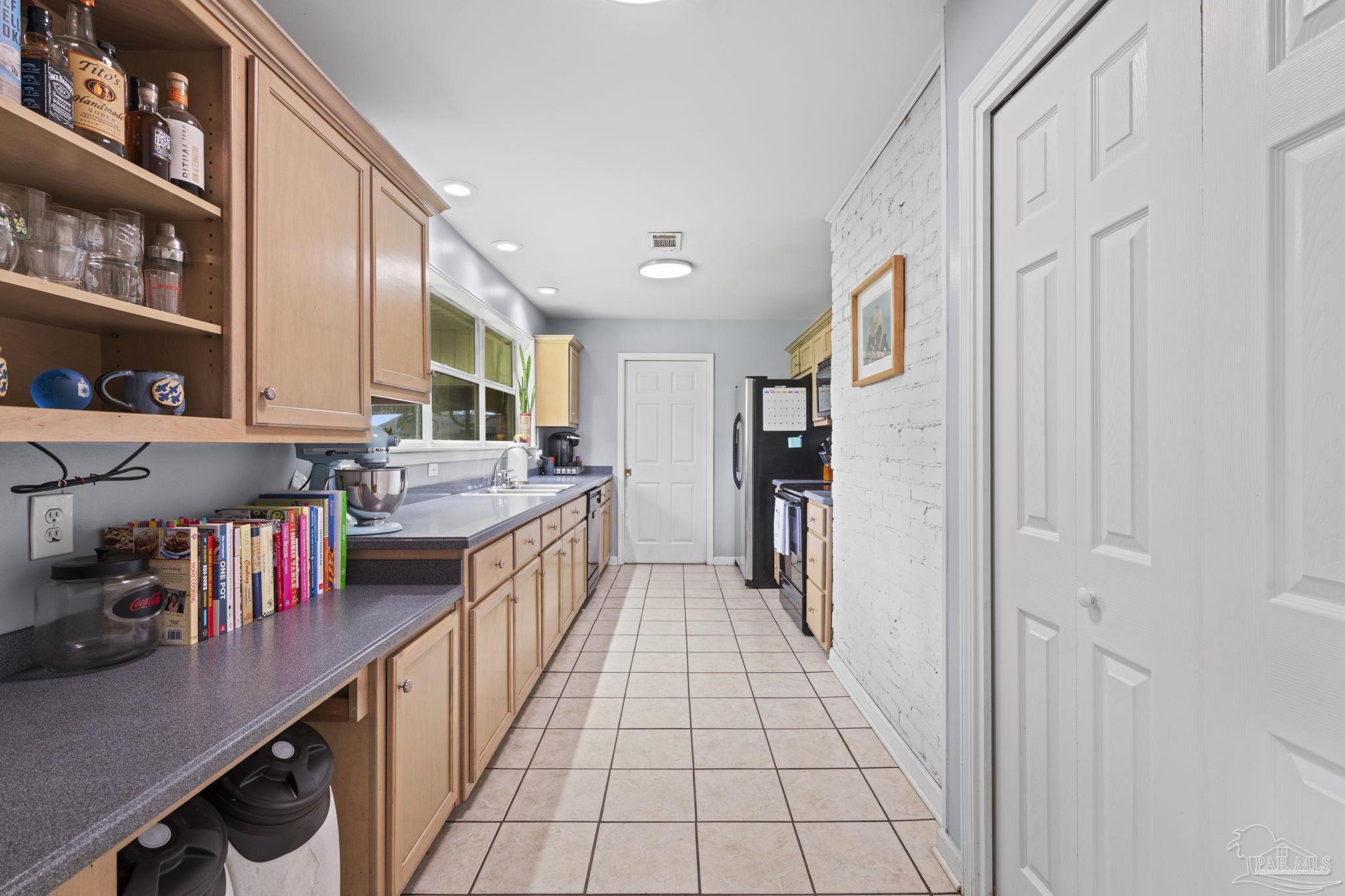 1804 East Baars Street Pensacola, FL 32503 - Photo 14 of 34