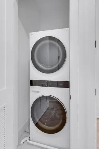 $650,000 | 2456 West Cortez Street, Unit 2E, Chicago, IL 60622