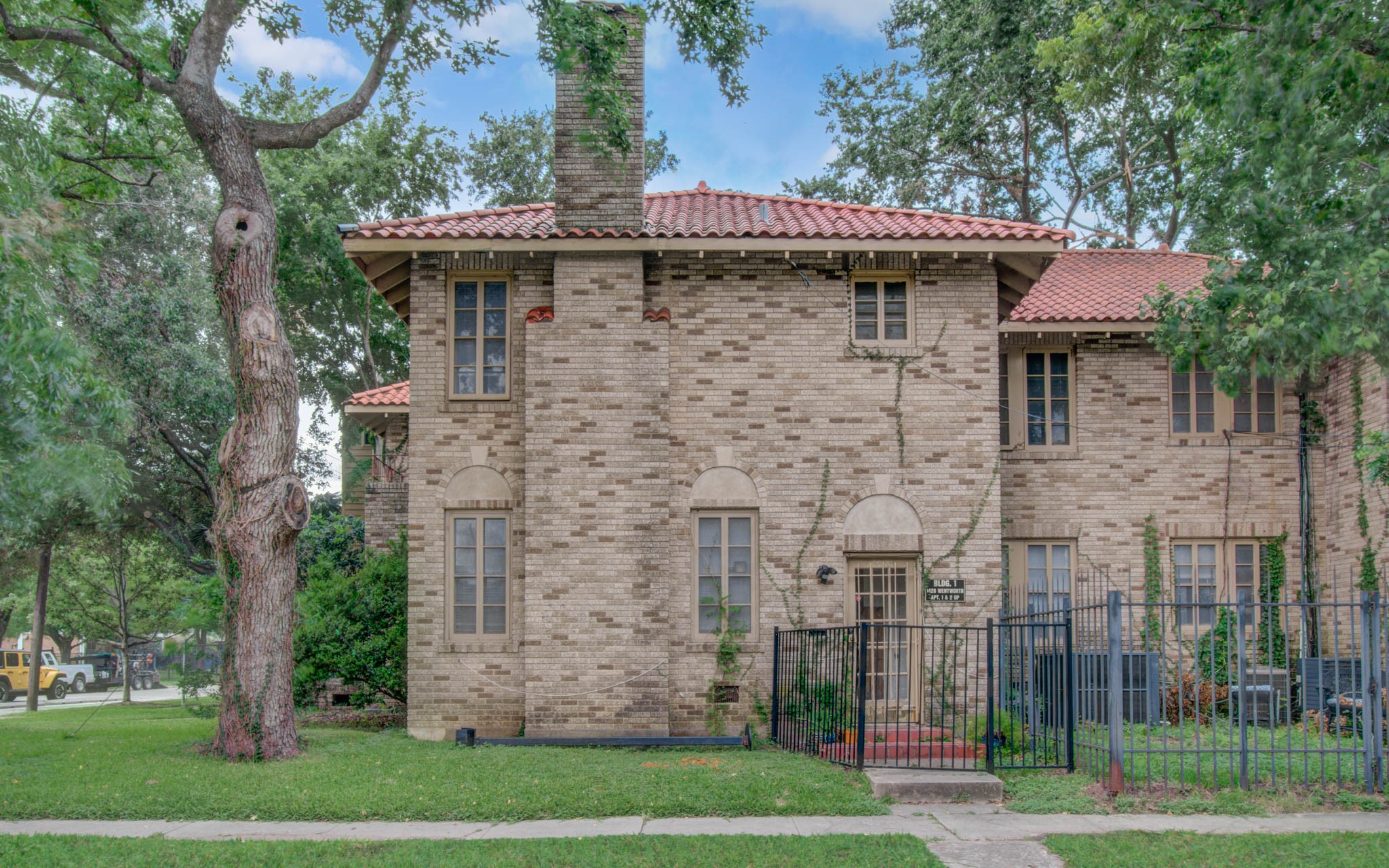 1428 Wentworth Street, Unit 2 Houston, TX 77004 - Photo 2 of 24