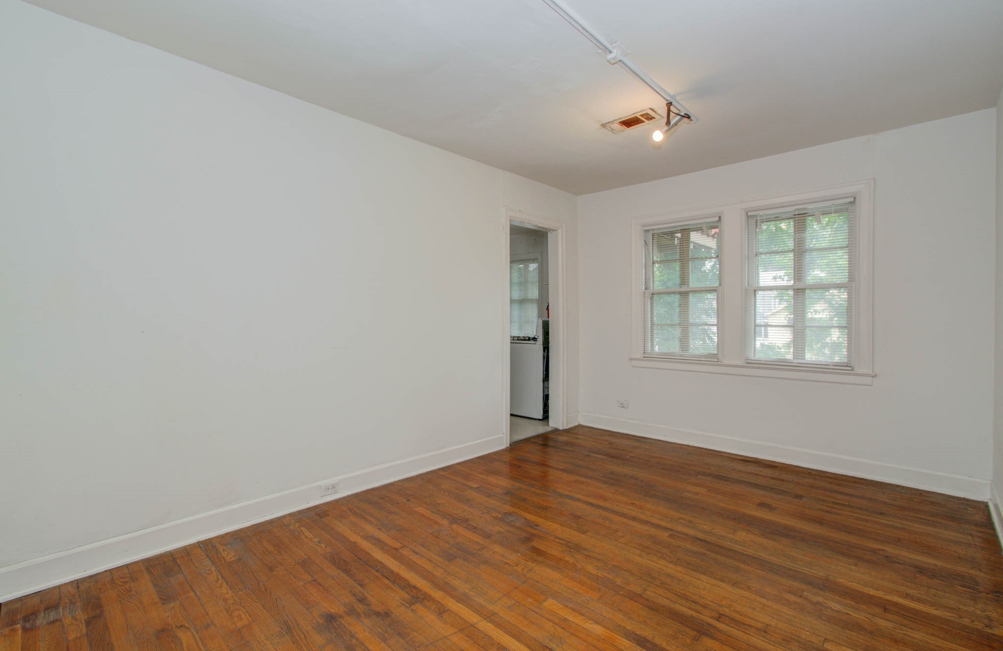 1428 Wentworth Street, Unit 2 Houston, TX 77004 - Photo 5 of 24