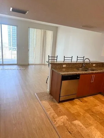 $390,000 | 170 Southeast 14th Street, Unit 3007, Miami, FL 33131