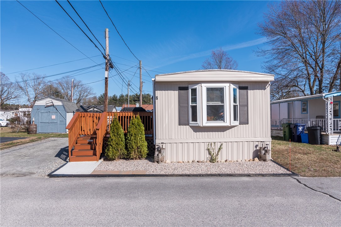 7 Ln 3 Coventry, RI 02816 - Photo 2 of 30