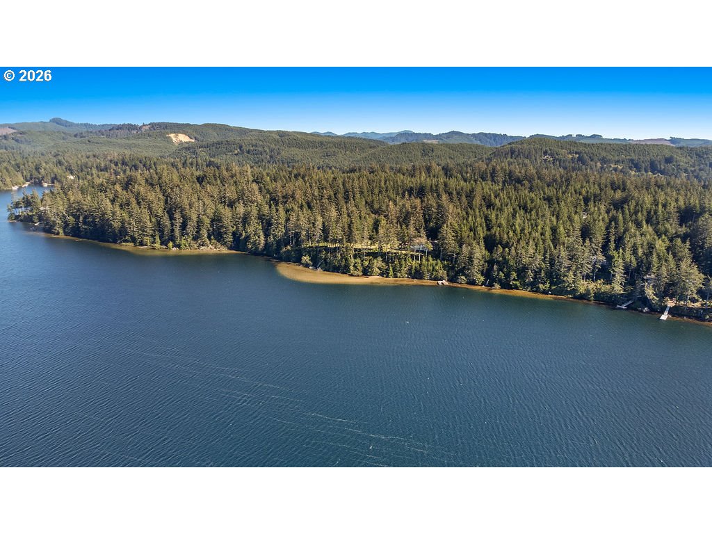 5255 Salal Court Florence, OR 97439 - Photo 43 of 46 a view of a city