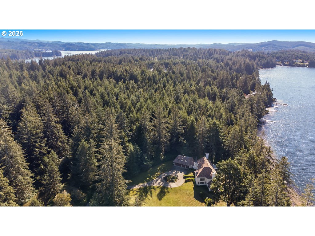 5255 Salal Court Florence, OR 97439 - Photo 45 of 46 a view of a city