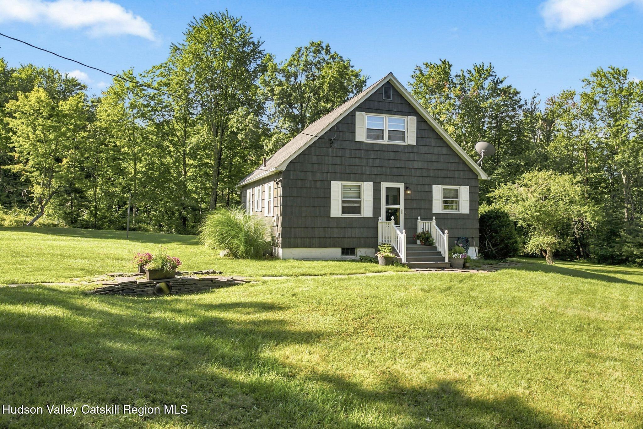 8 Longyear Road Shokan, NY 12481 - Photo 3 of 45 10_8 Longyear Road-12