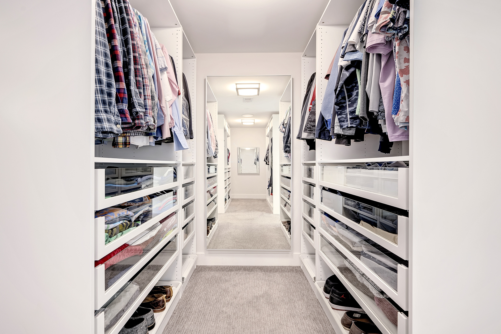 4333 Roslyn Road Downers Grove, IL 60515 - Photo 30 of 67 a view of walk in closet with clothes and shoes