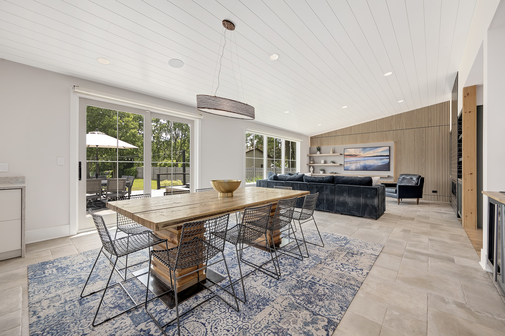 4333 Roslyn Road Downers Grove, IL 60515 - Photo 10 of 67 a view of a dining room with furniture window and outside view