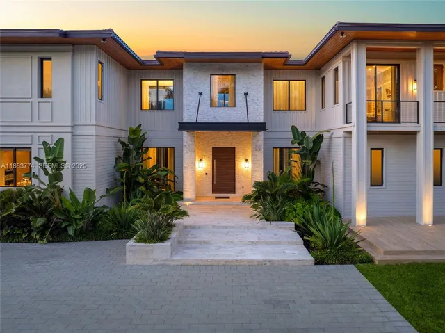 $9,900,000 | 13120 Old Cutler Road, Pinecrest, FL 33156