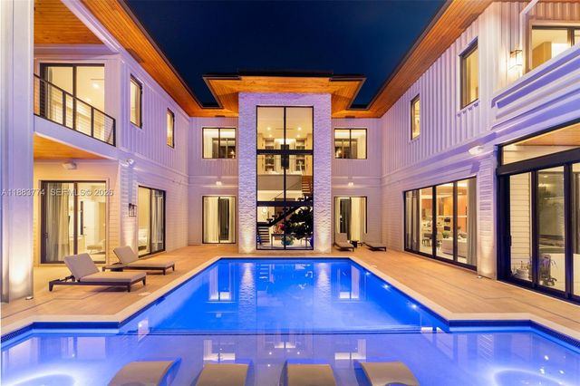 $9,900,000 | 13120 Old Cutler Road, Pinecrest, FL 33156